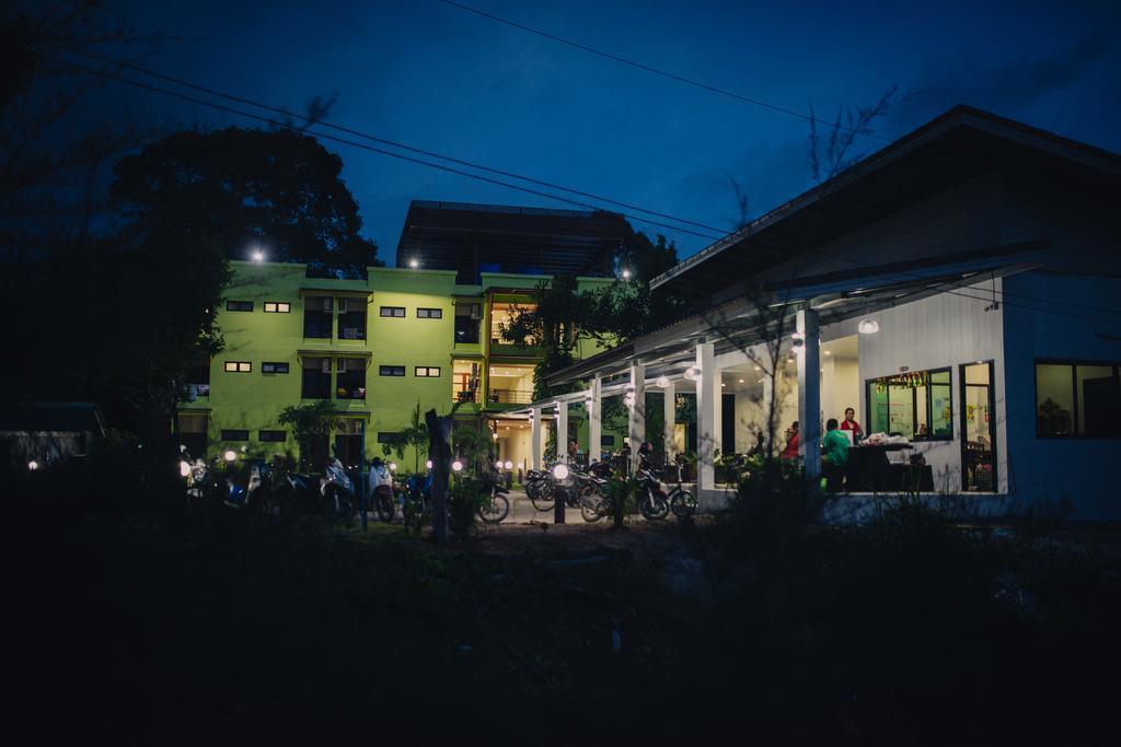 Morakot Lanta Resort Ko Lanta Extérieur photo